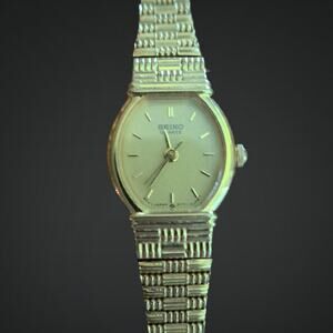 Vintage Seiko Watch Women Gold Tone Oval 2Y01-5C19